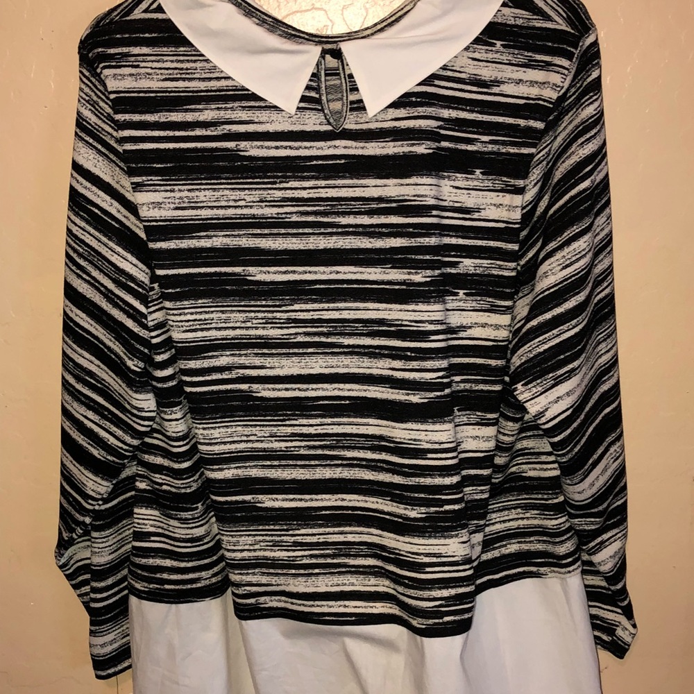 Sweater - Picture 2 of 5